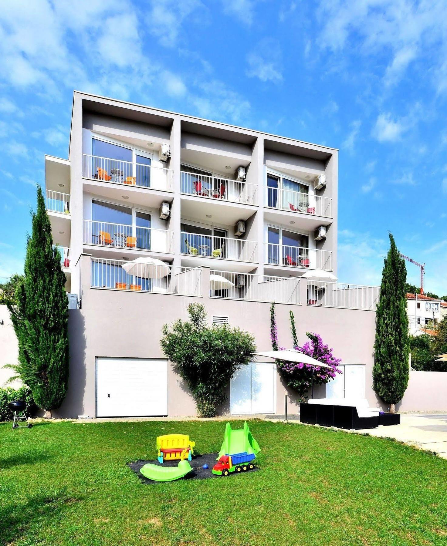 Bretia Apartments Sutivan Exterior foto